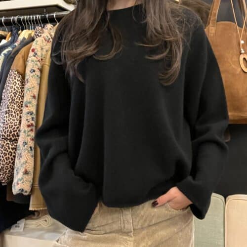 Pull Vanessa wind hod NOIR